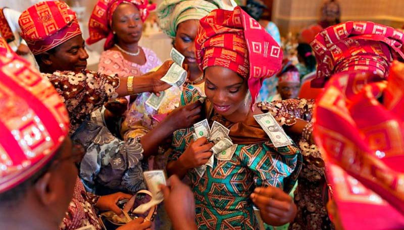 Show of money at owambe_blog.swaliafrica.com