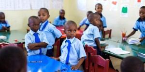 Should African schools stop teaching in English ?